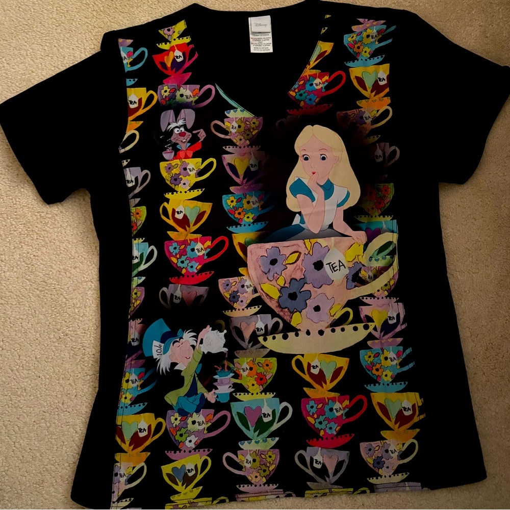 EUC: DISNEY ALICE IN WONDERLAND SCRUB TOP